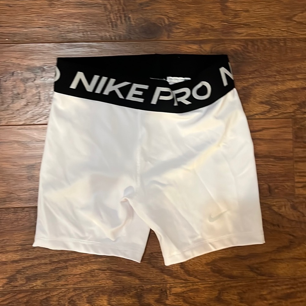 White nike pro shorts